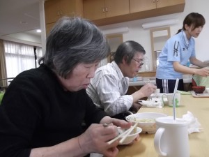 【福祉館恵海：うみかぜ：はまゆうユニットにて】いもたきをしました