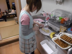 【福祉館恵海：うみかぜ：はまゆうユニットにて】誕生日会をさせて頂きました①