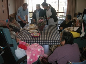 【福祉館恵海：うみかぜ：渚にて】誕生日会を行いました①