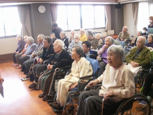 【福祉館恵海：うみかぜ】歌と手遊びの会①