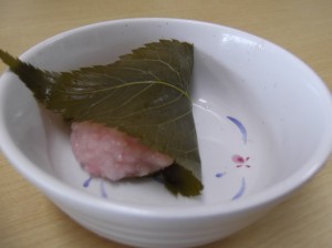 ■桜餅を作られています（●＾o＾●）