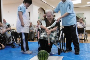 ■毎年恒例のスイカ割り■