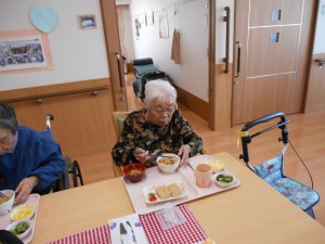 ■筍ご飯(^^)食欲の秋です(^O^)／